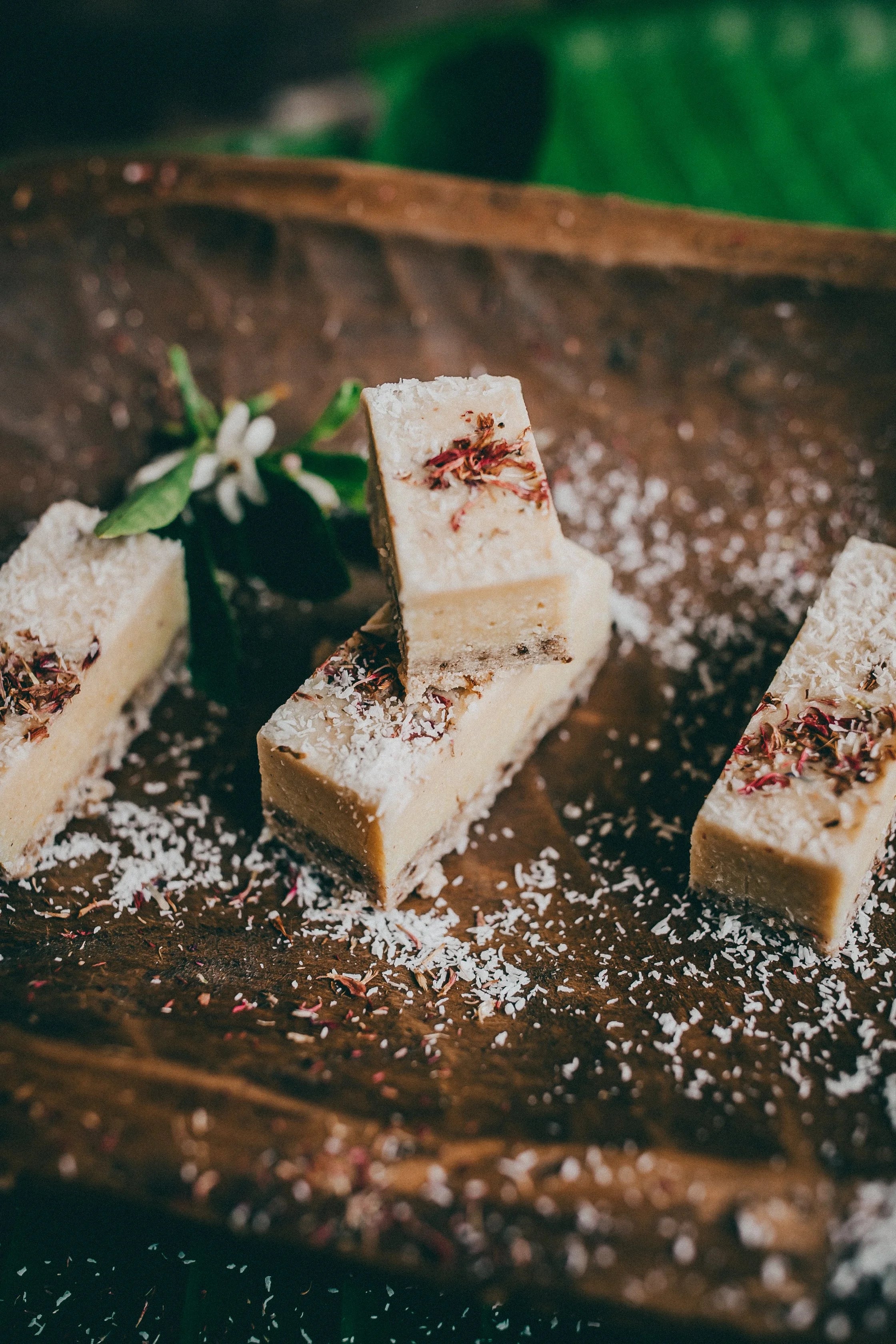 Lemon & Coconut Slice (Org. Vg. Gf.)