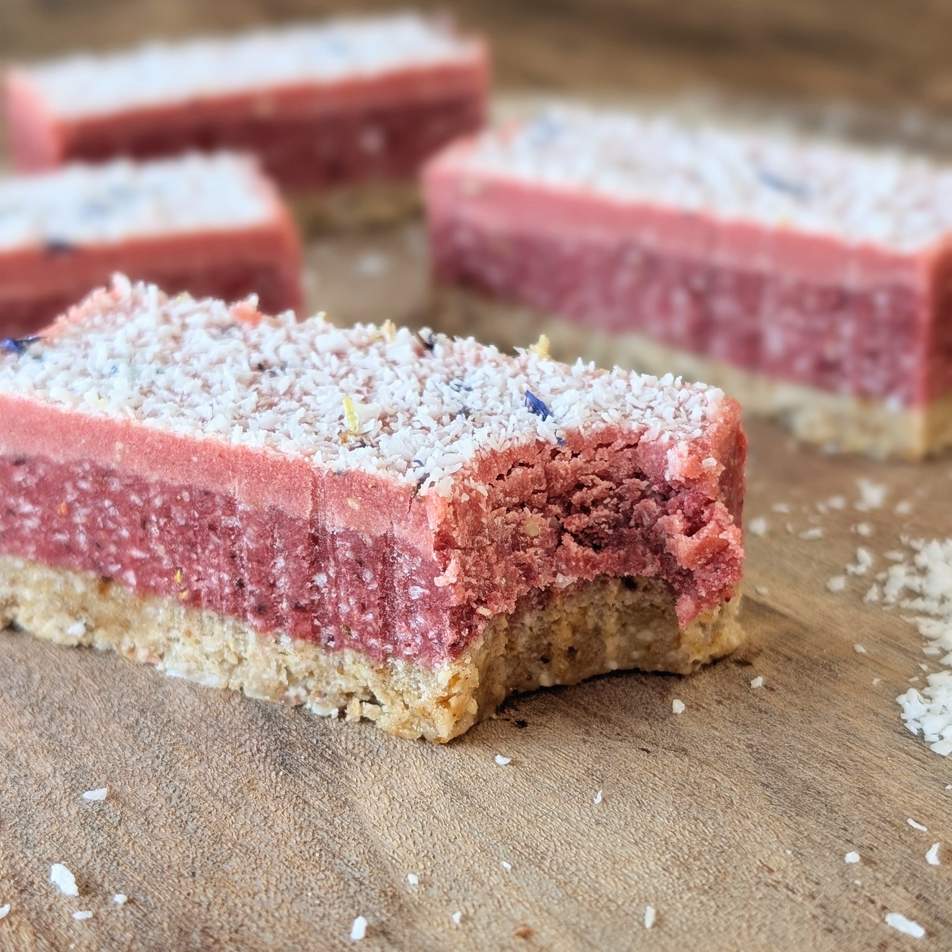 NEW! Strawberry Coconut Slice (Org. Vg. Gf.)