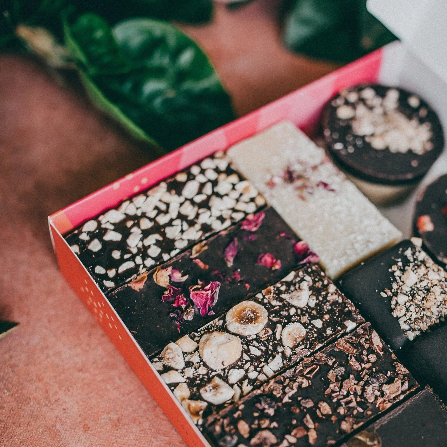 Celebrations Mixed Selection Gift Box x 13 Pieces (Org. Vg. Gf.)