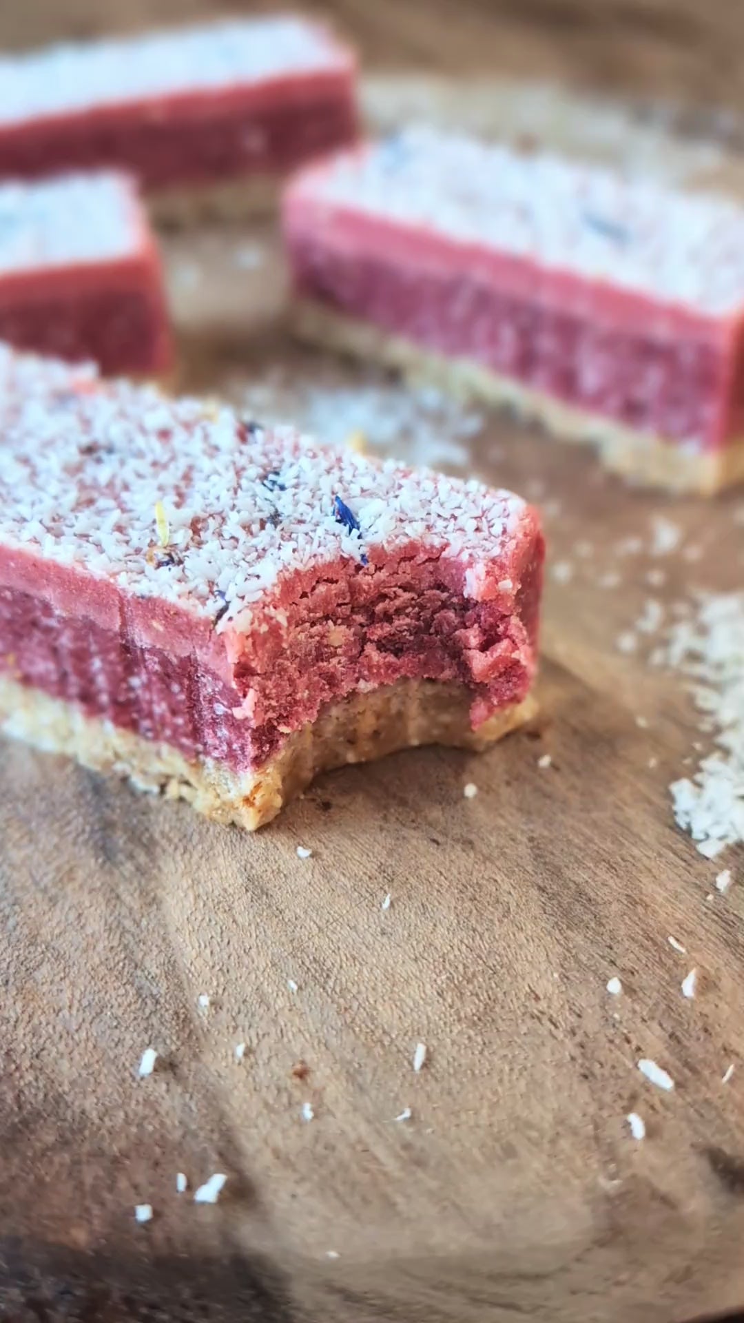NEW! Strawberry Coconut Slice (Org. Vg. Gf.)
